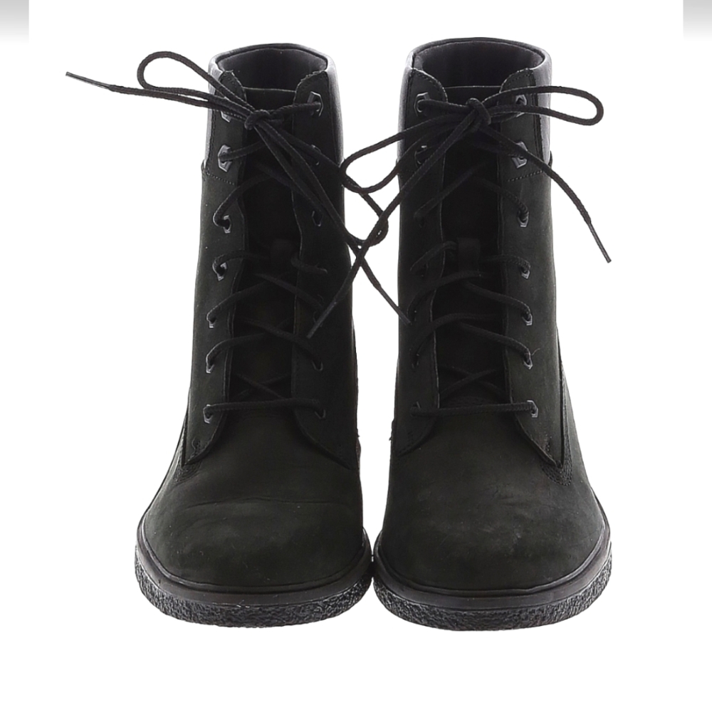 NEW Timberland Black Boots